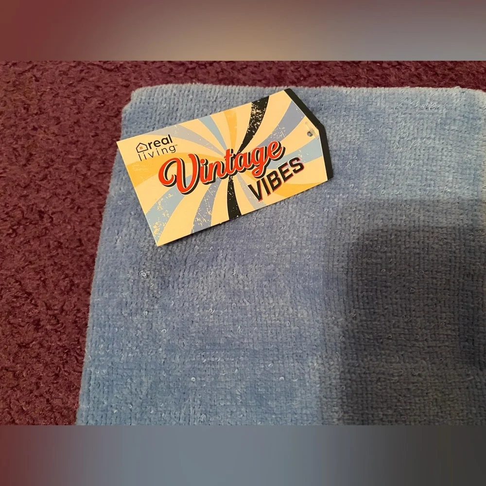NWT 2 of 2 pack hand towels